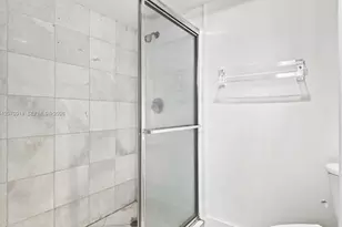 19195 NE 36th Ct, Aventura, FL 33180 - Photo 17
