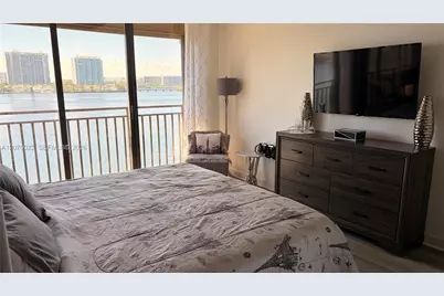 17720 N Bay Rd #6C, Sunny Isles Beach, FL 33160 - Photo 11