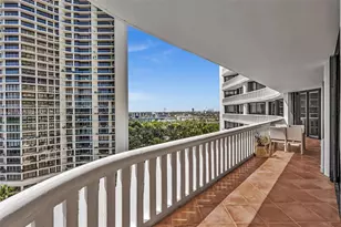 3000 Island Blvd, Aventura, FL 33160 - Photo 27