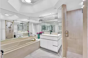 3000 Island Blvd, Aventura, FL 33160 - Photo 47