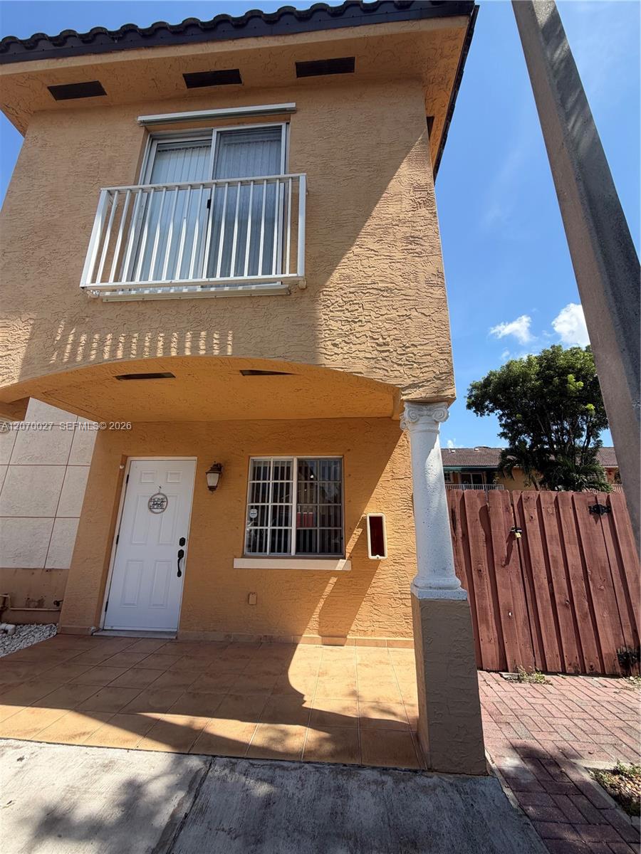 7776 W 36th Ave #6 - 7776 W 36th Ave #6, Hialeah, FL 33018 Luxury Property | Jose Angel Pina