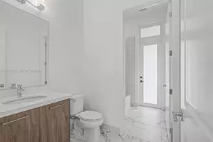 2440 SW 122nd Ter, Davie, FL 33325 - Photo 37
