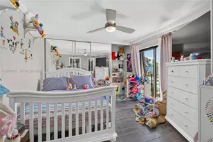 953 Springdale Cir, Palm Springs, FL 33461 - Photo 25