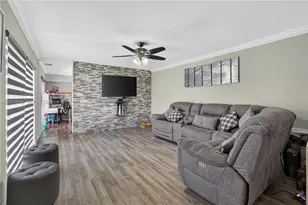 953 Springdale Cir, Palm Springs, FL 33461 - Photo 15