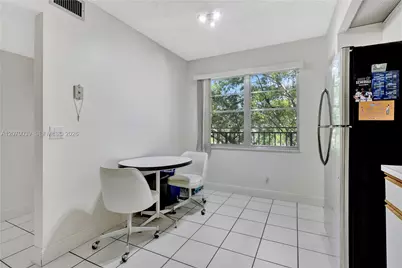 12500 SW 6th St #311N, Pembroke Pines, FL 33027 - Photo 9