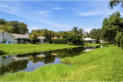 10852 Cypress Glen Dr, Coral Springs, FL 33071 - Photo 41