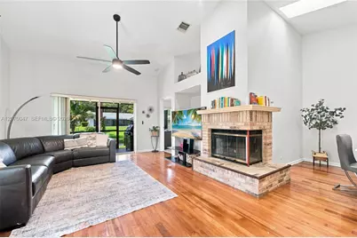 10852 Cypress Glen Dr, Coral Springs, FL 33071 - Photo 7