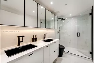 335 S Biscayne Blvd, Miami, FL 33131 - Photo 17