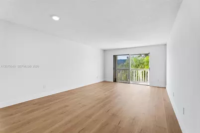 15205 NE 6th Ave #D305, Miami, FL 33162 - Photo 1