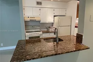 2826 S University Dr, Davie, FL 33328 - Photo 9