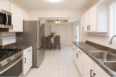 19221 SW 319th St, Homestead, FL 33030 - Photo 9