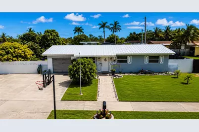 19221 SW 319th St, Homestead, FL 33030 - Photo 3
