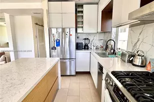 4710 Pine Tree Dr, Miami Beach, FL 33140 - Photo 9
