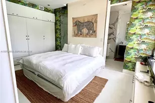 4710 Pine Tree Dr, Miami Beach, FL 33140 - Photo 11