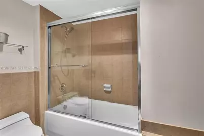 3375 N Country Club Dr #905, Aventura, FL 33180 - Photo 33