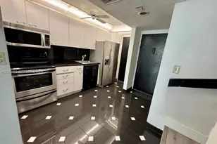 5401 Collins Ave, Miami Beach, FL 33140 - Photo 15