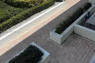 5401 Collins Ave, Miami Beach, FL 33140 - Photo 27