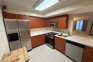 2640 NE 135th St, North Miami, FL 33181 - Photo 11