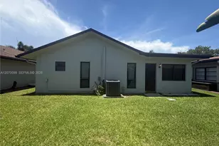 1534 SW 22nd Way, Deerfield Beach, FL 33442 - Photo 13