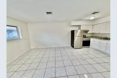 1821 N 17th Ct #24, Hollywood, FL 33020 - Photo 5