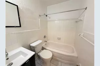1821 N 17th Ct #24, Hollywood, FL 33020 - Photo 9
