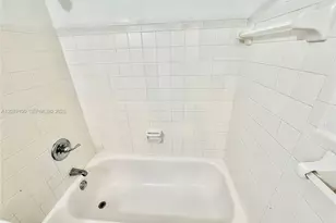 1821 N 17th Ct, Hollywood, FL 33020 - Photo 17