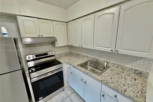 1821 N 17th Ct, Hollywood, FL 33020 - Photo 7
