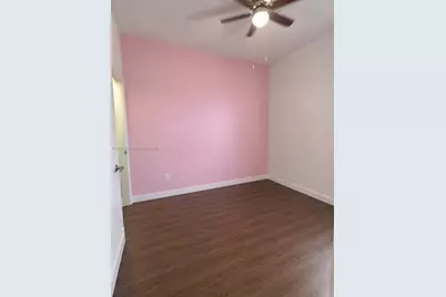 9229 W 33rd Way, Hialeah, FL 33018 - Photo 17