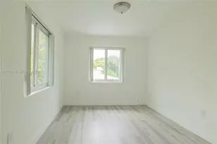 1091 SW 4th St, Miami, FL 33130 - Photo 13