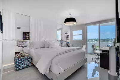 6301 Collins Ave #1207, Miami Beach, FL 33141 - Photo 11