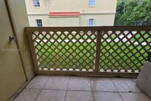 18332 NW 68th Ave, Hialeah, FL 33015 - Photo 15
