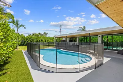 200 N 52nd Ave, Hollywood, FL 33021 - Photo 17