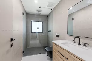 200 N 52nd Ave, Hollywood, FL 33021 - Photo 15