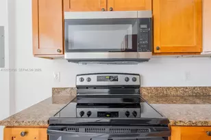 979 SW 10th St, Miami, FL 33130 - Photo 3