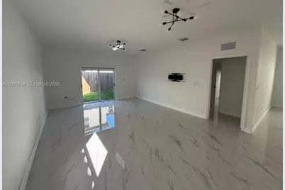 1409 SE 26th Ter #1409, Homestead, FL 33035 - Photo 11