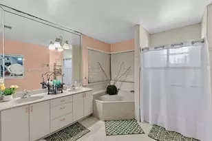 15735 SW 153rd Ave, Miami, FL 33187 - Photo 21