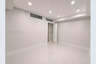 19390 Collins Ave #908, Sunny Isles Beach, FL 33160 - Photo 7