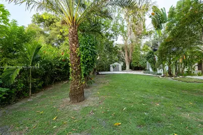 10901 NE 3rd Ave, Miami, FL 33161 - Photo 9