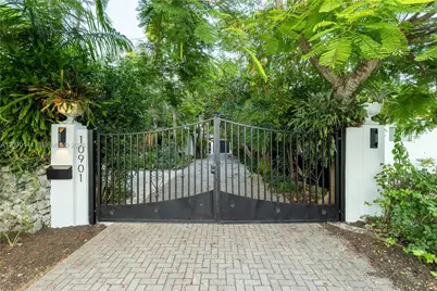 10901 NE 3rd Ave, Miami, FL 33161 - Photo 37