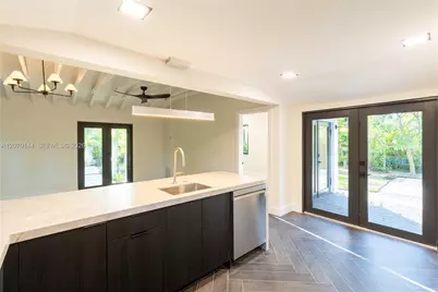 10901 NE 3rd Ave, Miami, FL 33161 - Photo 33