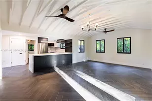 10901 NE 3rd Ave, Miami, FL 33161 - Photo 3