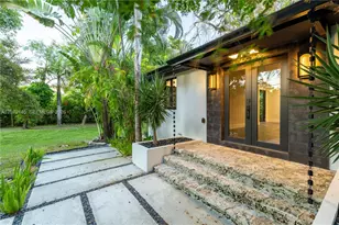 10901 NE 3rd Ave, Miami, FL 33161 - Photo 23