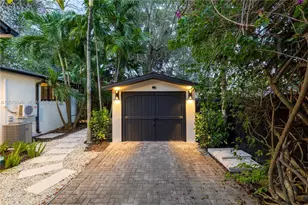 10901 NE 3rd Ave, Miami, FL 33161 - Photo 27