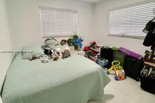 10891 N Snapper Creek Dr, Miami, FL 33173 - Photo 15