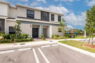 302 NE 1st Dr, Florida City, FL 33034 - Photo 1