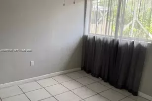 927 NW 7th Ct, Miami, FL 33136 - Photo 5