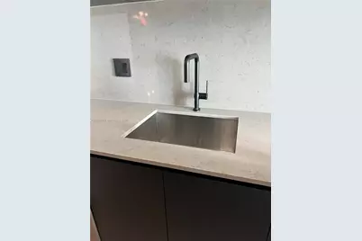 20 NE 11 St #1204, Miami, FL 33132 - Photo 19