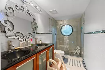 1000 W Island Blvd #202, Aventura, FL 33160 - Photo 15