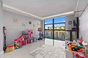 1000 W Island Blvd, Aventura, FL 33160 - Photo 33