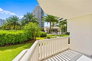 1000 W Island Blvd, Aventura, FL 33160 - Photo 57